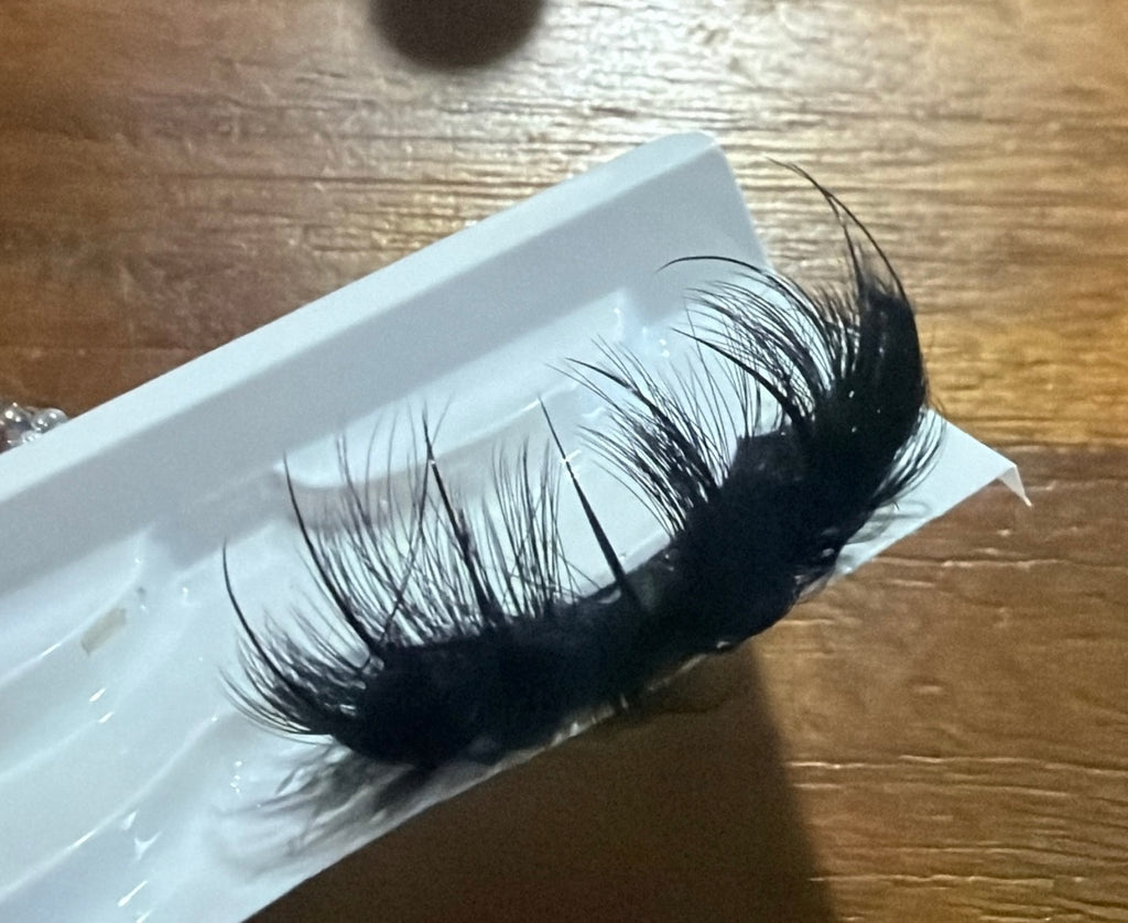 Dramatic spider cluster strip